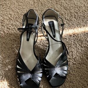 Enzo Angiolini Black Strappy Heels needs heels